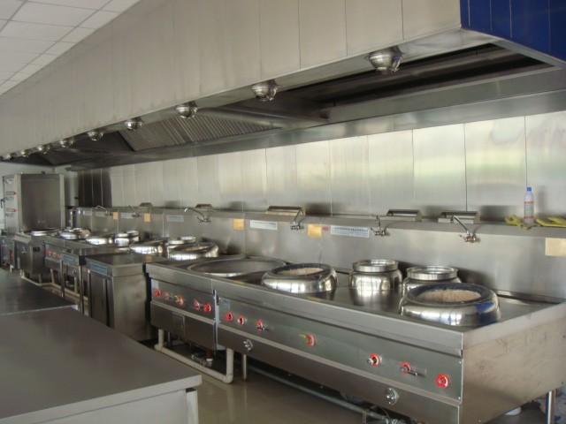 惠州學校食堂商用廚房廚具設備工程面臨的難題與應對策略
